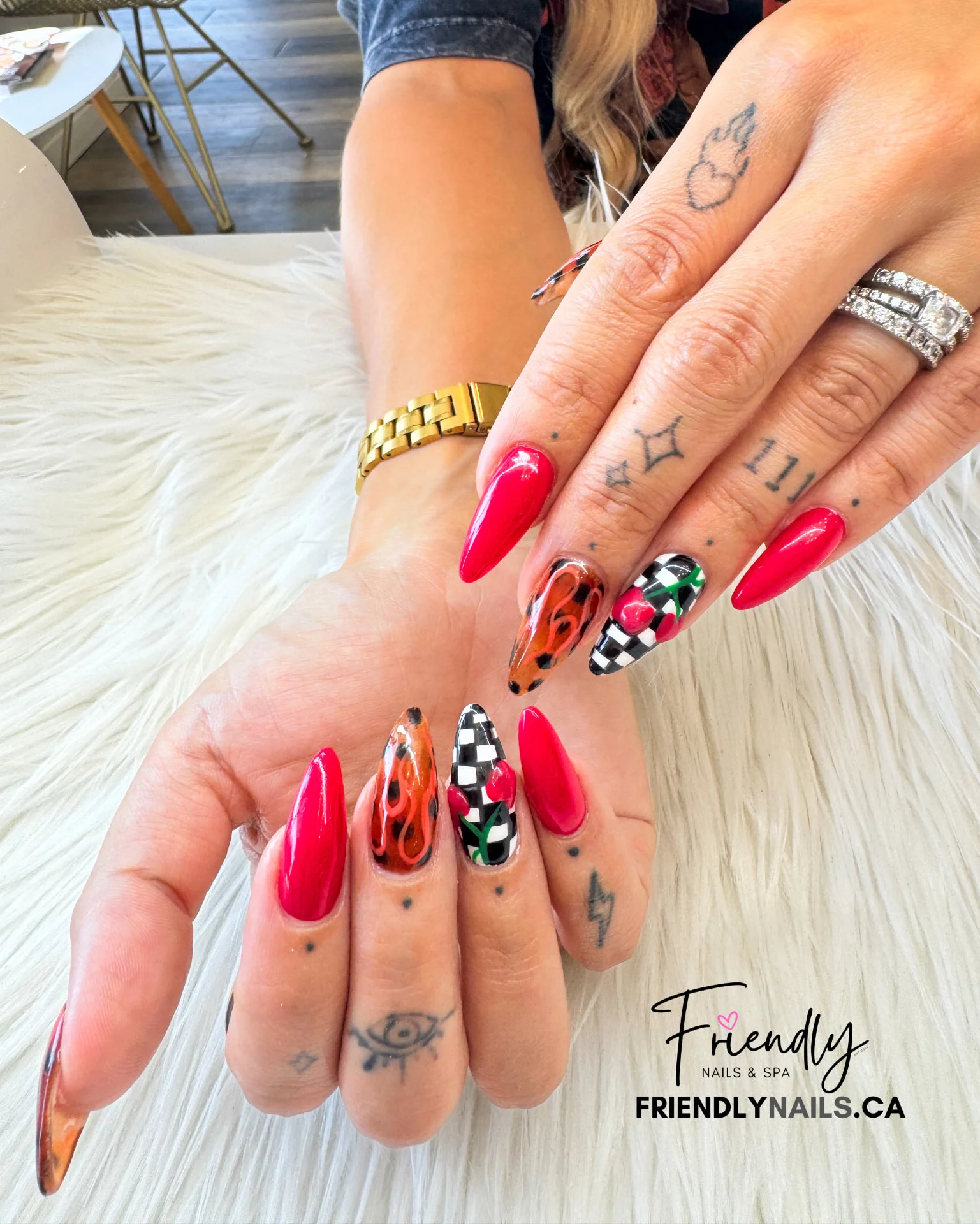 Fall nail design by Friendly Nails